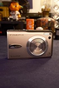 〔Ｇ.S.〕 特選近新品 Fujifilm Finepix F30｜ 熱門新手CCD相機 ｜