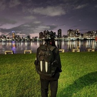 Morn Creations 正版海象後背包 黑