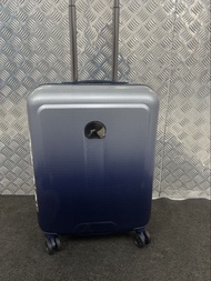 New ： 微瑕疵DELSEY Paris 20 吋 行李箱 ； Delsey 20 inch luggage for handcarry 55 x 40 x20cm