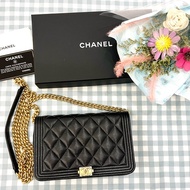 Chanel Boy Woc新款吸磁扣黑荔枝牛皮