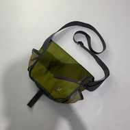 Second hand deuter sling bag