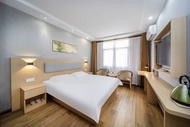 Lazy Holiday Hotel (Quanjiao Aokang Pedestrian Street Branch)
