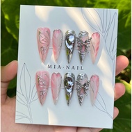 Nailbox with pink glitter page guong bac charm buom A235