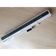 White Battery For Acer UM8A31 UM8A32 UM8A51 UM8A52 UM8A71 UM8A72 UM8A73 For Aspire One 1.1" 571 8.9"