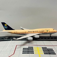 Boeing 747 Saudi Arabian Airlines Model (1:400 Scale) | Aircraft Model B747