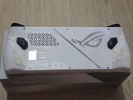 Asus ROG Ally Z1 Extreme, 16GB RAM, 改左 1TB SSD, 可接 USBC HUB 當 mini PC / laptop