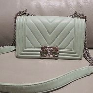 【Chanel】山形紋boy 20 牛油果綠