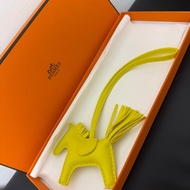 愛馬仕 小馬吊飾 黃 近全新