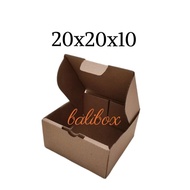 Cardboard packing box pizza die cut uk. 20x20x10