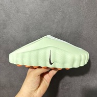 🤩必備涼拖🤩 軟萌淺綠撞橙增高顯瘦機能涼拖 Nike ACG Moc Flow 穆勒一腳蹬拖鞋|男女同款|金屬銀勾標|緩震中底|防滑耐磨|透氣不悶腳|