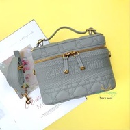 DIOR 迪奧 TRAVLE 小號 灰藍 金釦 藤格紋 化妝箱 斜背包 側背包 手提包 兩用包