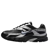 รองเท้าผู้หญิง Nike Initiator Black Metallic Silver Wolf Grey Women IO7597-001 Black Metallic Silver