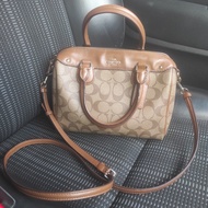 preloved coach Bennet signature