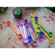 Tupperware Scoop /melon scoop (1)