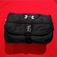 UNDERARMOUR TOILETRIES TRAVEL KIT