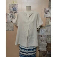 Beige loose bat-form Japanese women's shirt a47