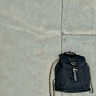 Prada皮穿鏈尼龍束口後背包