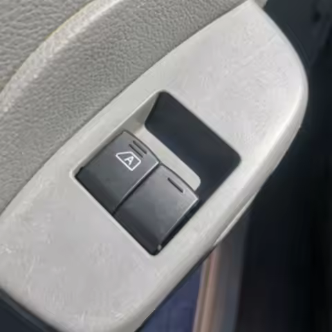 Hight Quality Power Single/Master Window Lift Switch Button For Nissan NV200 HR16DE 1.6L L4 2009-201