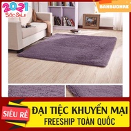 Long fur carpet covering the living room 1m6x2m