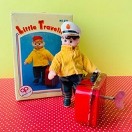 鐵皮玩具 little traveler MS823發條玩具旅行者小男孩老物收藏