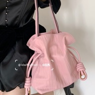 LOEWE Flamenco櫻花粉 福袋肩背包25*27 98新配件塵袋