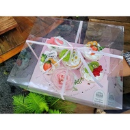 1 Box of 6 cupcakes with heart base for cakes for October 20