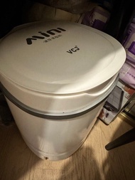 半自動洗衣機 （洗嬰兒衫也可）