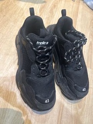 Balenciaga triple S