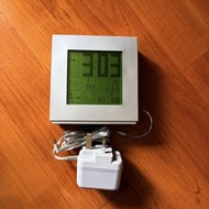 Oregon Scientific Clock with Radio 電子鬧鐘收音機