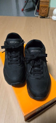 Skechers 黑色女裝防水運動鞋