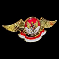 Lencana wing merah putih garuda