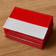 RED AND WHITE FLAG EMBROIDERY/BET/EMBLEM/PATCH 7x4cm