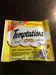 Temptations chicken cat treat