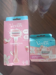 Gillette Venus ComfortGlide White Tea 刀架連刀頭補充裝4個
