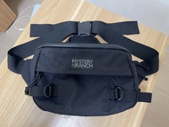 Mystery Ranch 黑腰包