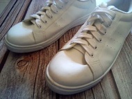 White sneakers, size 26.5 小白鞋 休閒鞋 類 Nike Adidas Puma under Armour