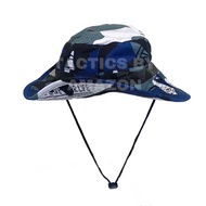 Lousy hat / bush hat