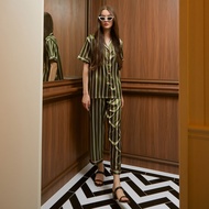 ชุดนอน Vana ลาย Green stripes ผ้าซาติน