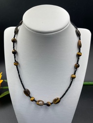 สปิเนลสีดำพร้อมสร้อยคอไทเกอร์อายสำหรับผู้ชายและผู้หญิง Black spinel with tiger eye ready made neckla