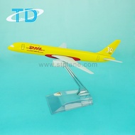 เครื่องประดับโลหะ DHL เวียดนาม30th ครบรอบ B757-200สัดส่วนจำลองของที่ระลึกการก่อสร้างเครื่องบินเครื่อ