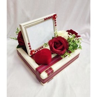 gubahan frame mas kahwin c/w bekas cincin(double ring)-marooncream