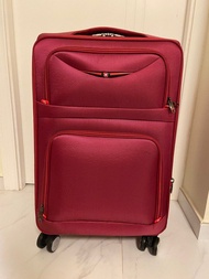 全新24吋喼 Brand new 24-inch suitcase