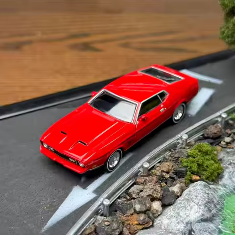 MINI GT 1:64 #905 Mach 1 007 diecast model car