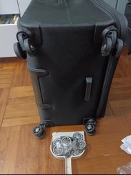 we replace your luggage broken wheel