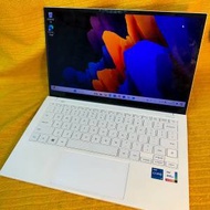 極新Samsung Galaxy Book Ion2 13.3"(11代 i5/8Gb/512 SSD/QLED)