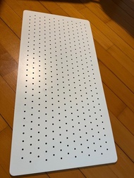 金屬洞洞板 （無配件） 74cm x 34cm
