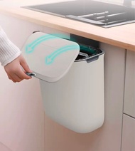 廚房必備，懸掛式垃圾桶