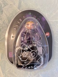 全新簽名 Alien Molly  6號  (signed by Kenny)