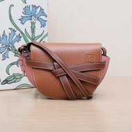 LOEWE Gate馬鞍斜跨包MINI拼色牛皮肩背包