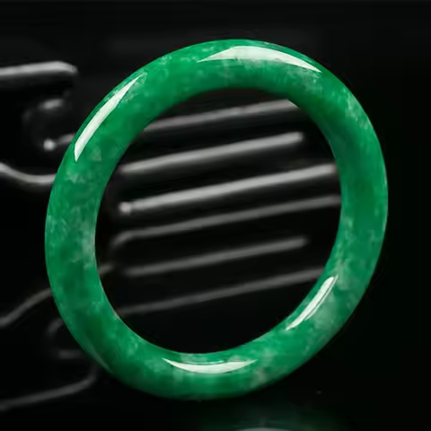 Yang Bracelet Type Imperial Green Round Jade Bangle Myanmar